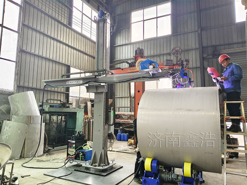 郑州不锈钢罐体用焊接操作机氩弧自动焊